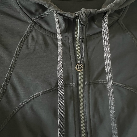 Lululemon Cropped Define Mesh Jacket - Picture 8 of 11